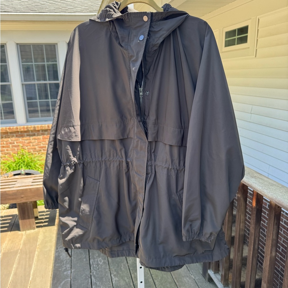 Athleta Black Hooded rain she’ll